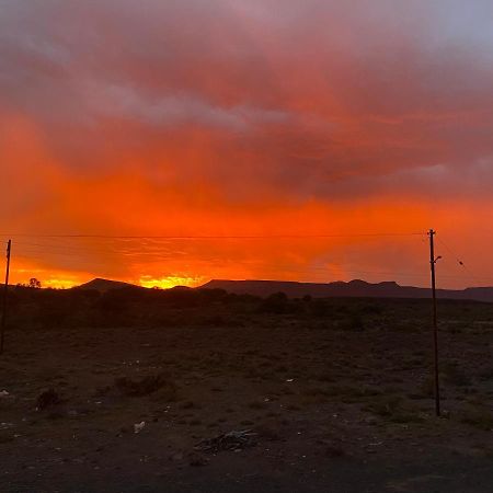 Cape Karoo Guesthouse ボーフォート・ウェスト エクステリア 写真