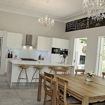 Cape Karoo Guesthouse ボーフォート・ウェスト エクステリア 写真