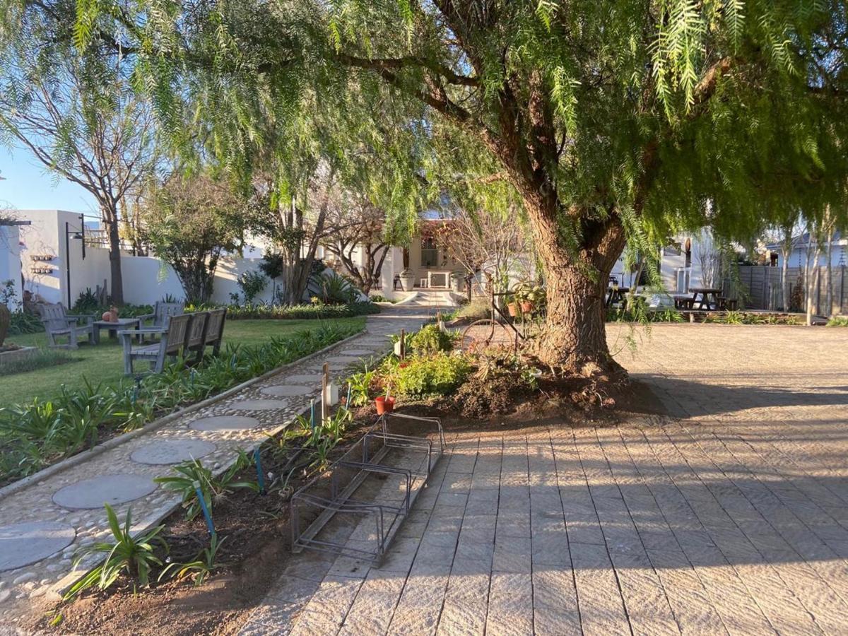 Cape Karoo Guesthouse ボーフォート・ウェスト エクステリア 写真