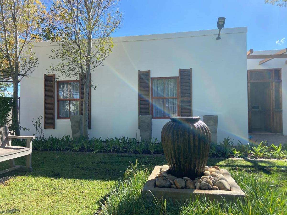 Cape Karoo Guesthouse ボーフォート・ウェスト エクステリア 写真