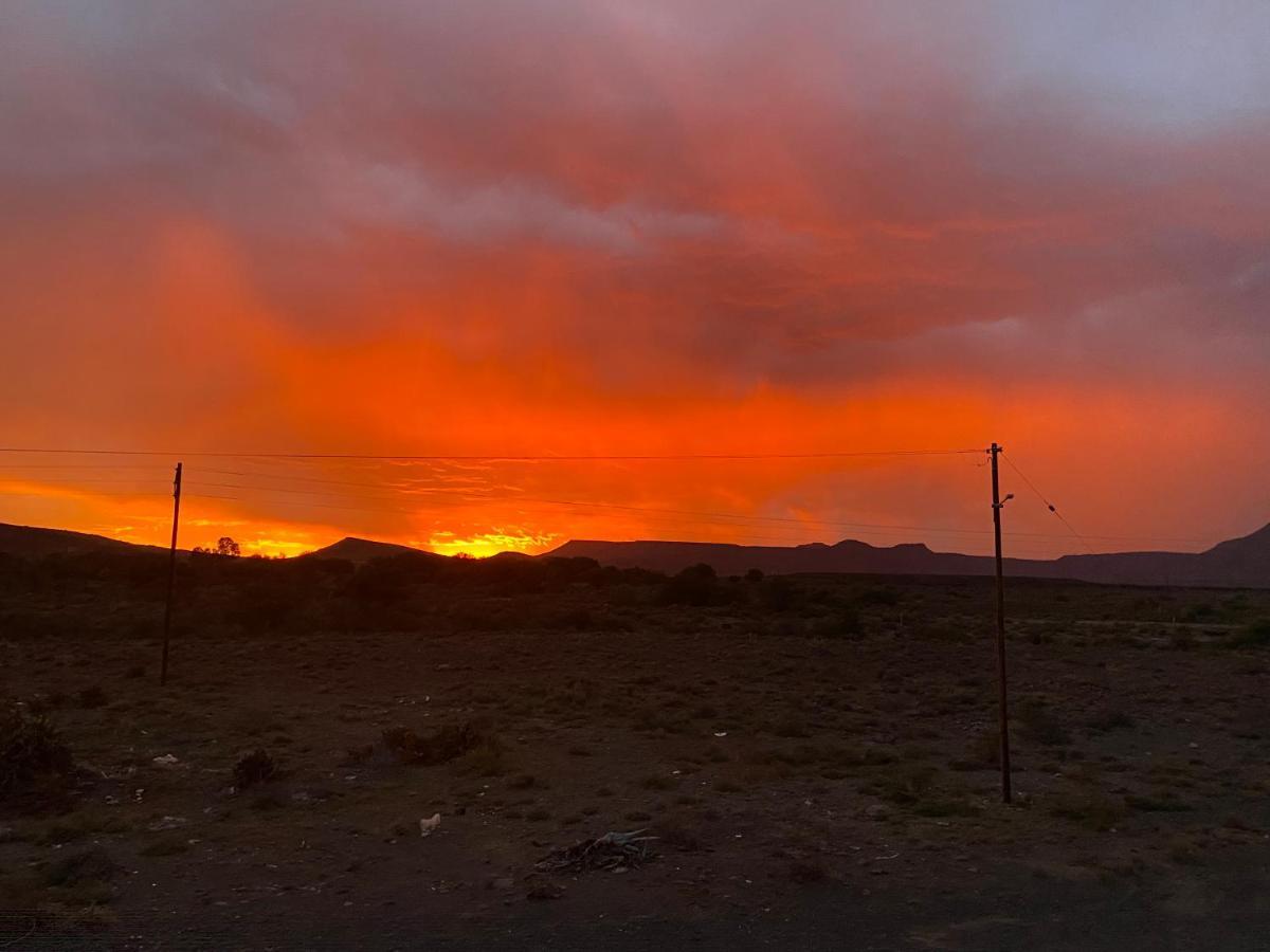 Cape Karoo Guesthouse ボーフォート・ウェスト エクステリア 写真